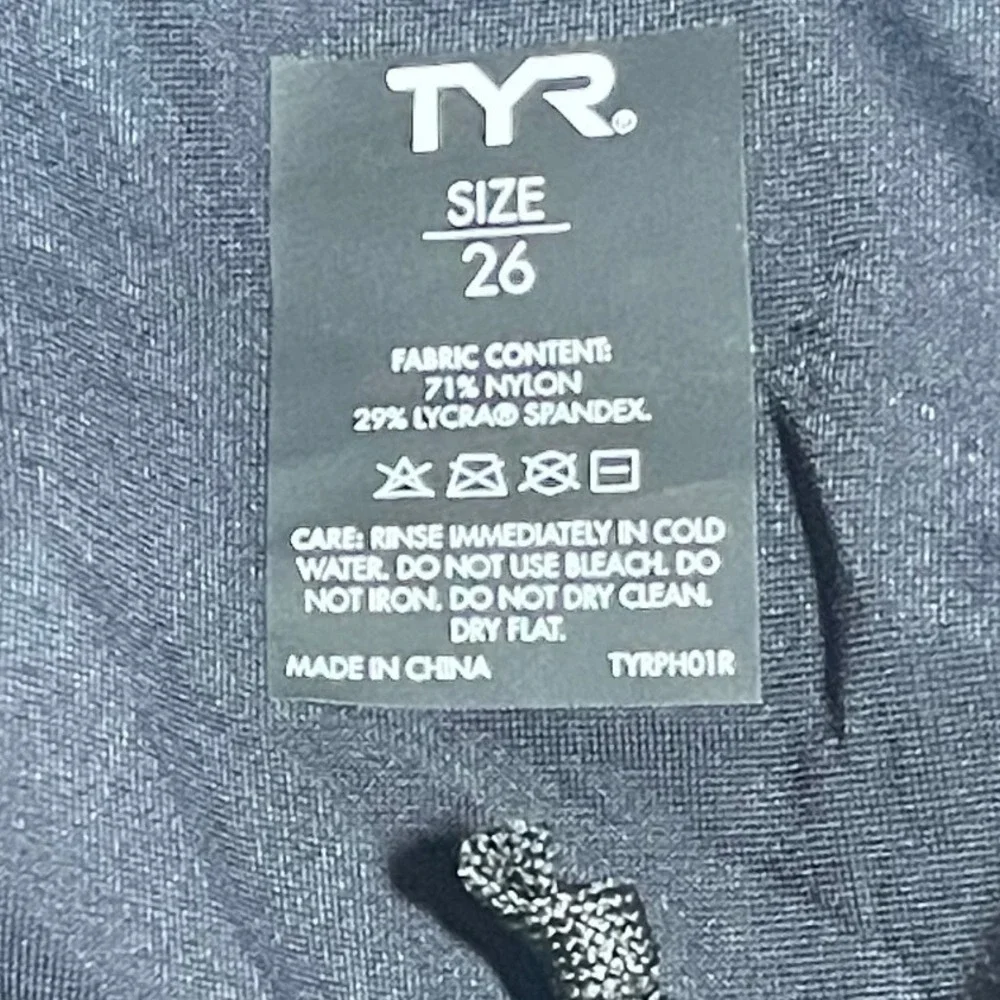 TYR Thresher Mens Swim Brief Black Size 26 FINA Approved Racing Suit TYRPH01R